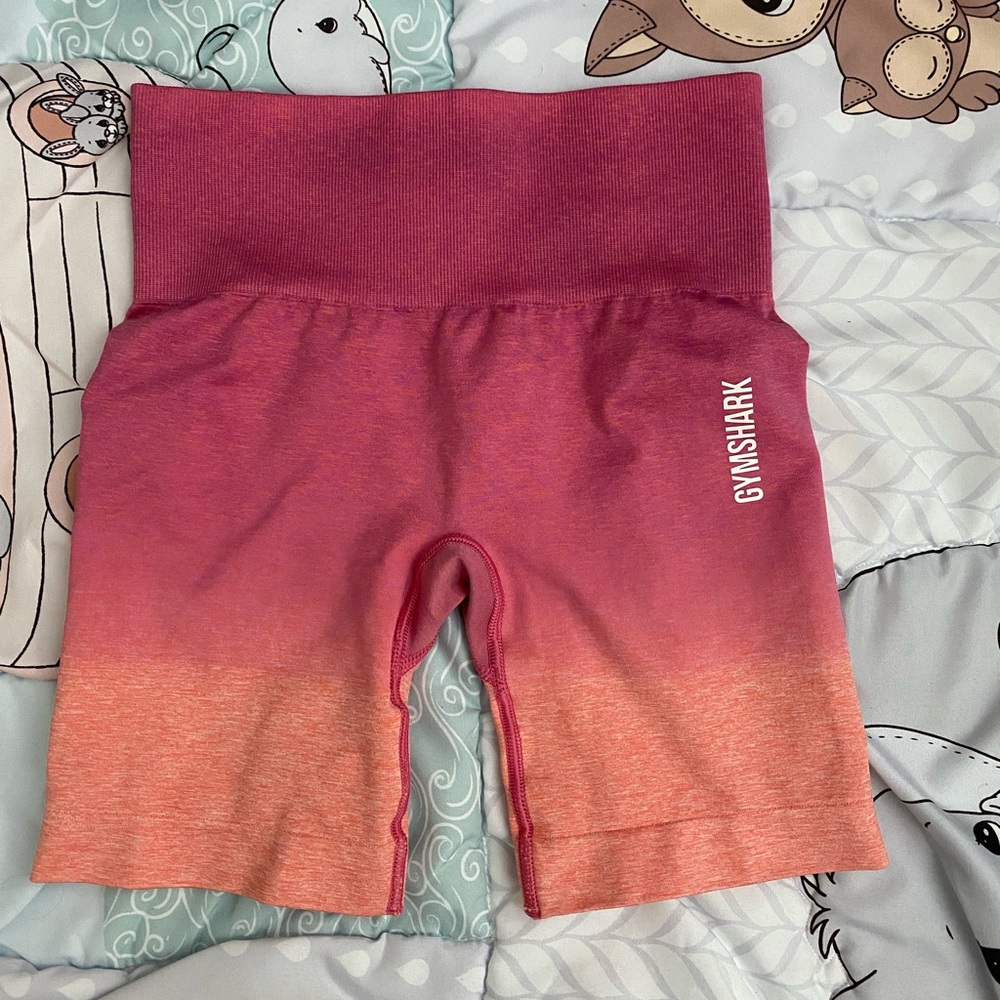 Gymshark Biker Shorts 🩷